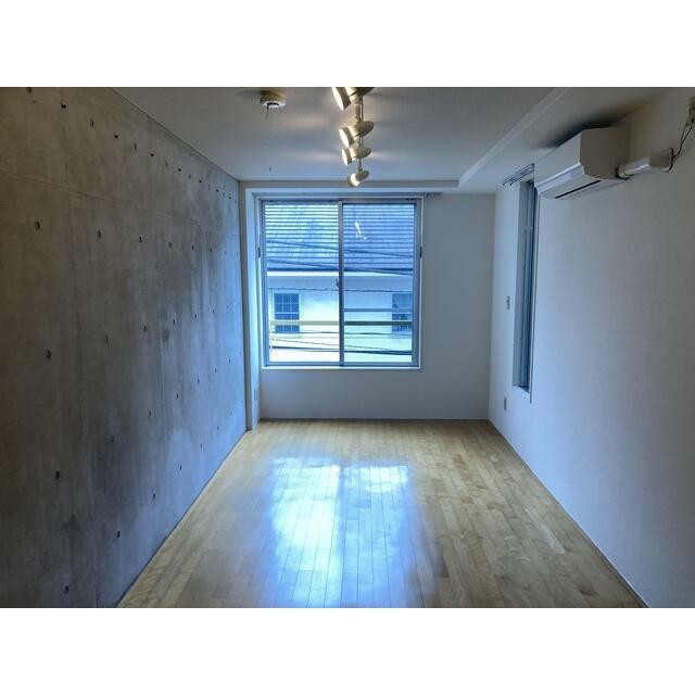 (居間)