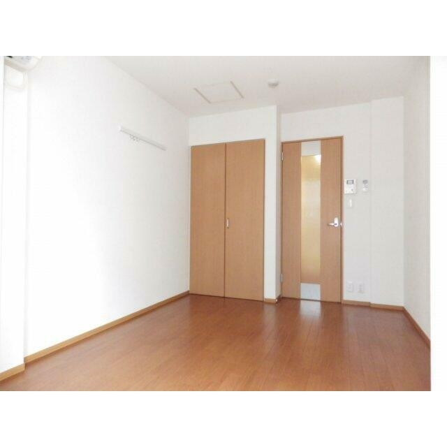 ※写真は別部屋です。