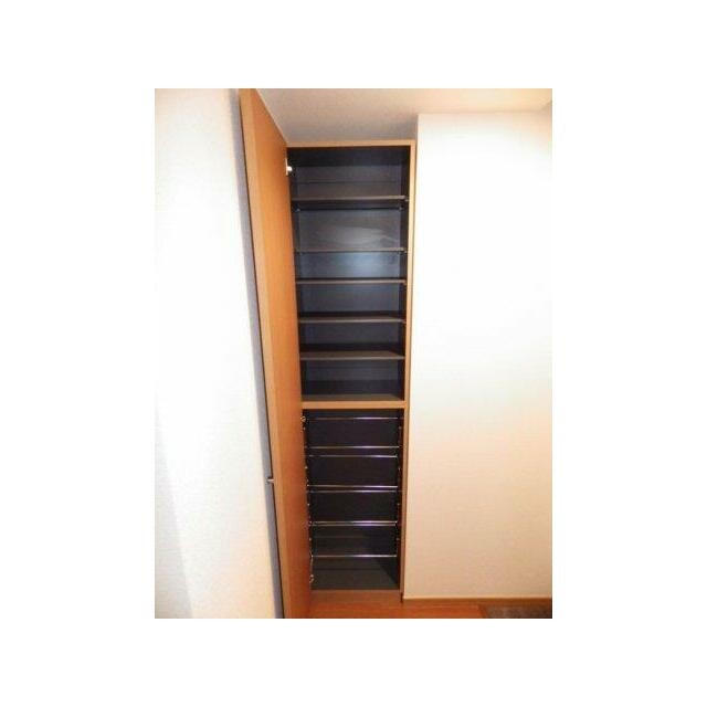 ※写真は別部屋です。(玄関)