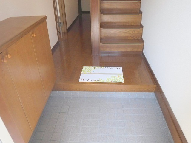 (玄関)