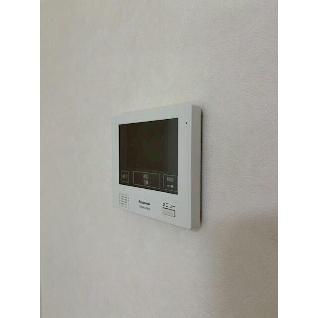 快適な暮らしを守るTVモニター付インターホン。