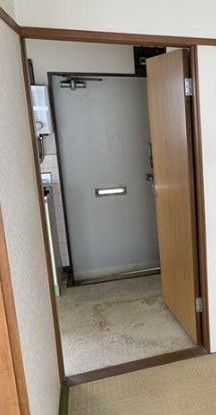 (玄関)