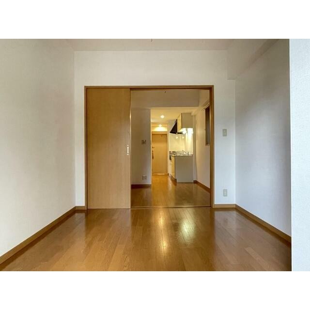 (居間)