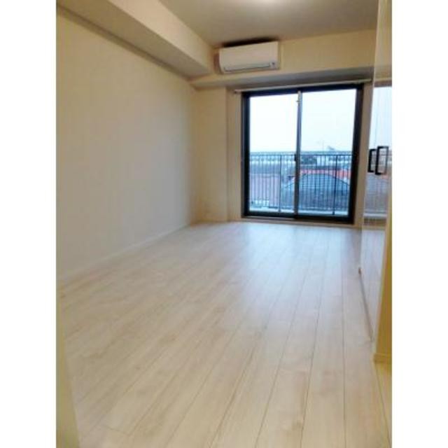 ※写真は同タイプ住戸です。(居間)