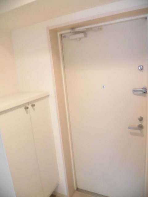 ※同仕様写真含む(玄関)