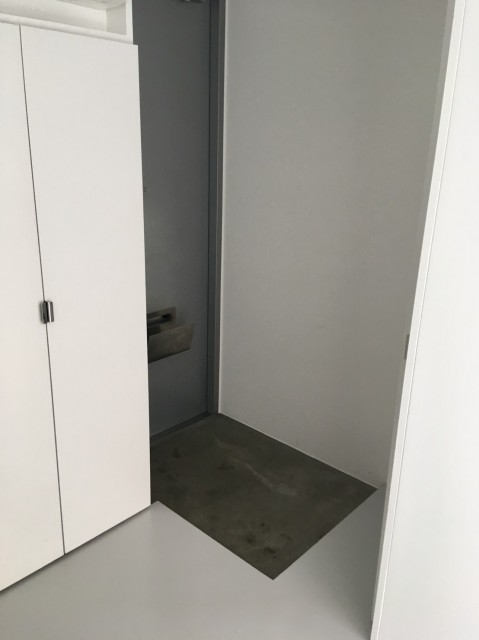 (玄関)