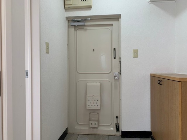 (玄関)