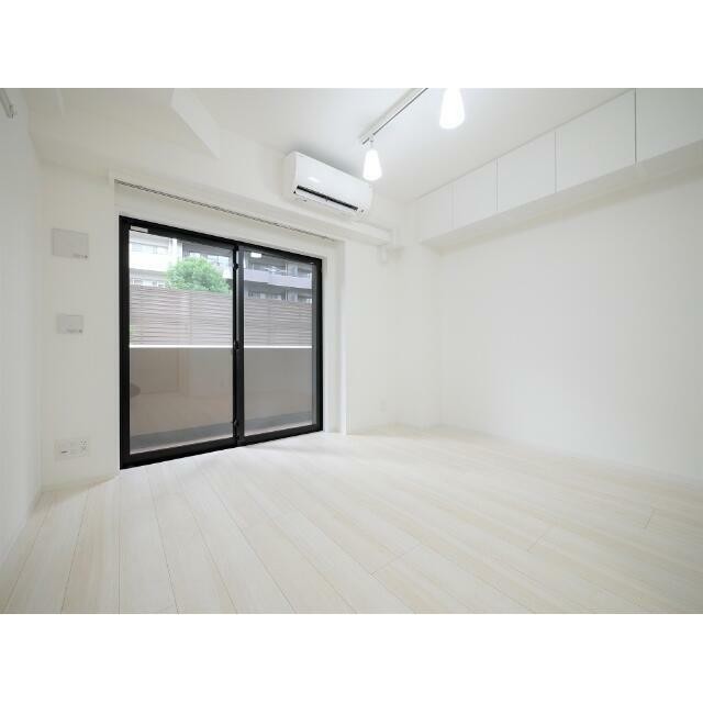 (居間)