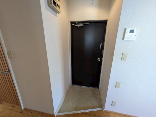 (玄関)