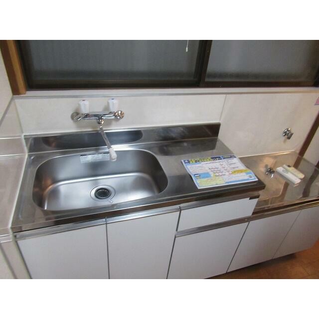 同建物、別部屋の写真を使用しております。(キッチン)