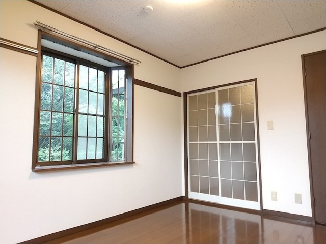 (居間)