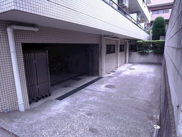 (居間)
