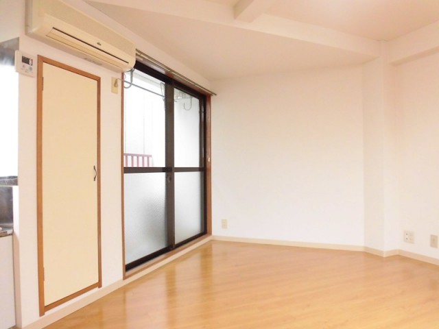(居間)