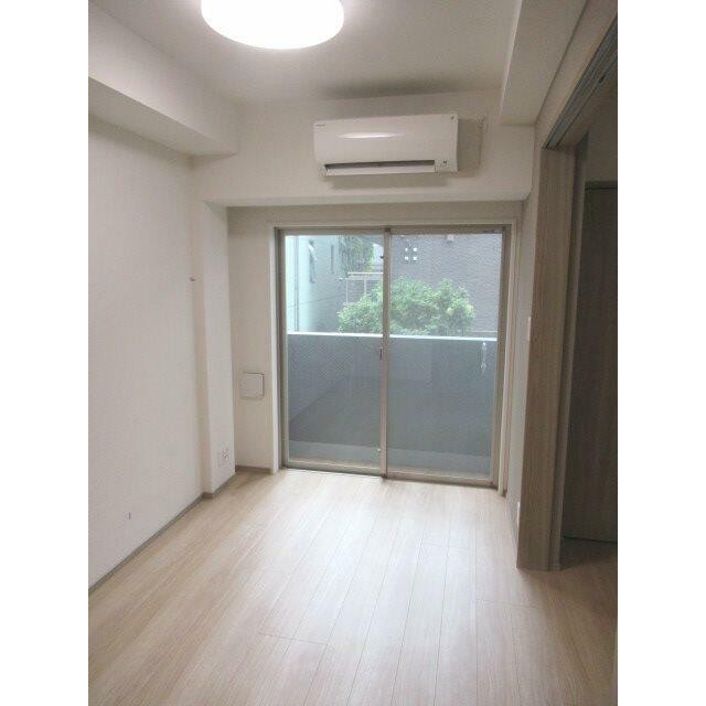 (居間)