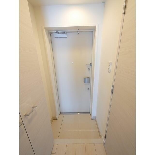※同仕様写真含む(玄関)