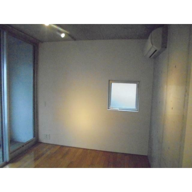 (居間)