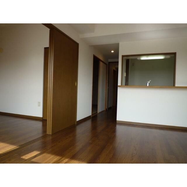 (居間)