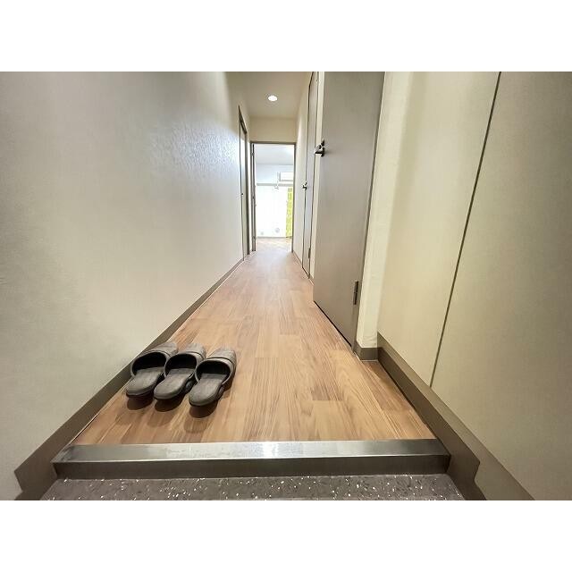 (玄関)