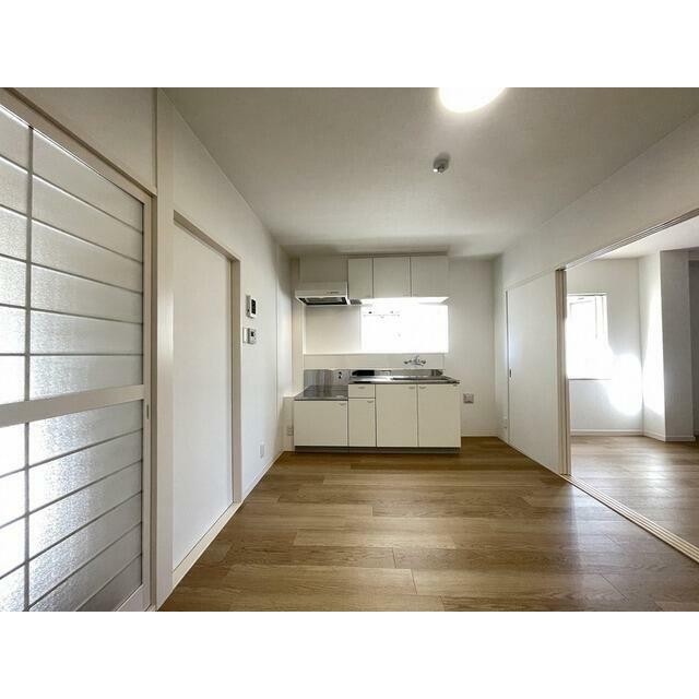 キッチンにも窓があります。(キッチン)