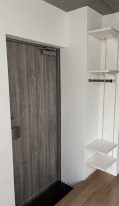 (玄関)