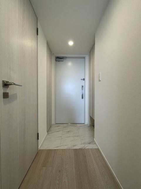 ※写真は同タイプ住戸です。(玄関)