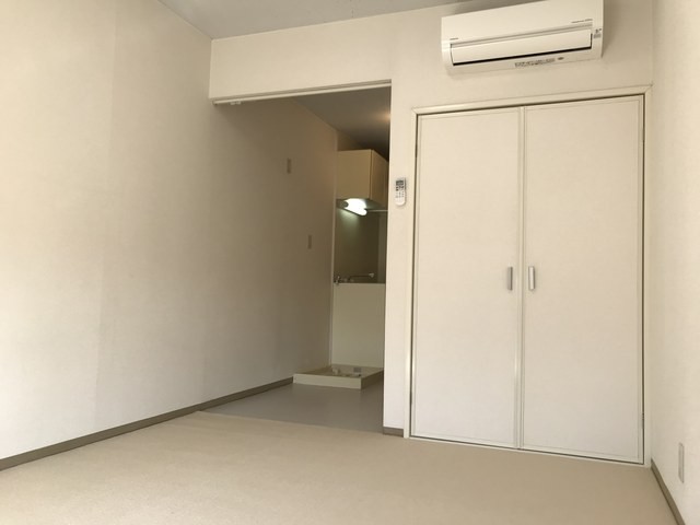 (居間)