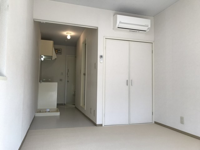 (居間)