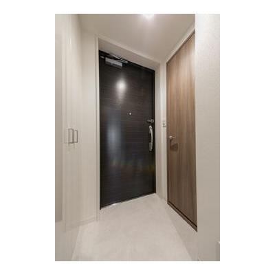 ※写真は同タイプ住戸です。(玄関)