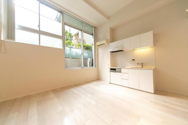※写真は同タイプ住戸です。(居間)