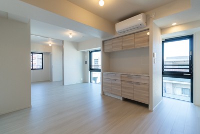 ※写真は同タイプ住戸です。(居間)