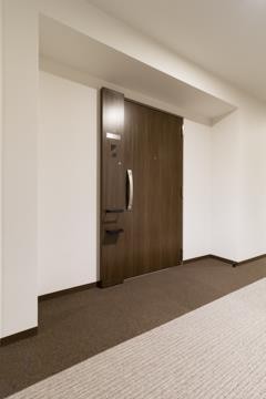 ※写真は同タイプ住戸です。(玄関)