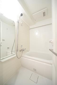 ※写真は同タイプ住戸です。(風呂)