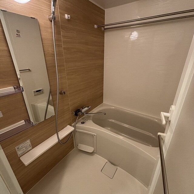 ※写真は同タイプ住戸です。(風呂)
