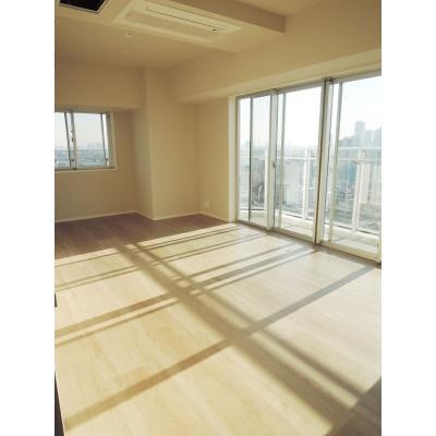 ※写真は同タイプ住戸です。(居間)