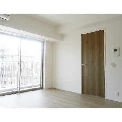 ※写真は同タイプ住戸です。(居間)