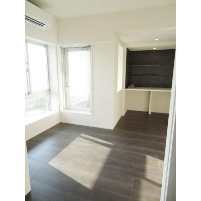 ※写真は同タイプ住戸です。(居間)