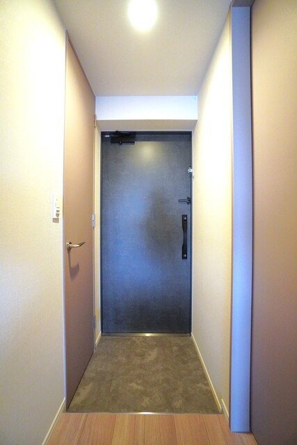 ※写真は同タイプ住戸です。(玄関)