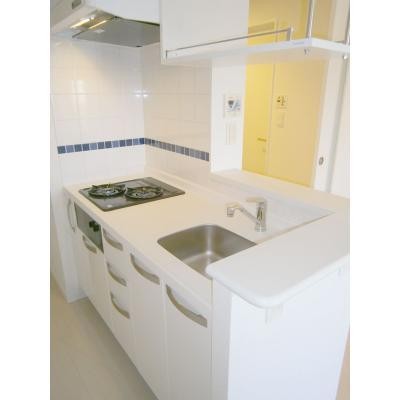 ※写真は同タイプ住戸です。(キッチン)
