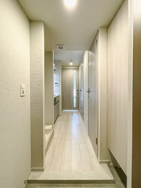 ※写真は同タイプ住戸です。(玄関)