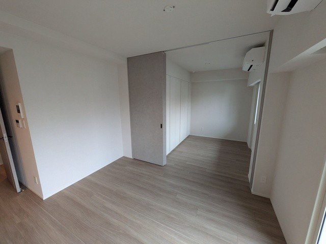 ※写真は同タイプ住戸です。(居間)