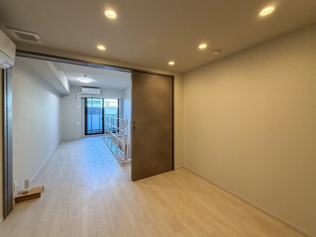 ※写真は同タイプ住戸です。(居間)