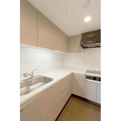 ※写真は同タイプ住戸です。(キッチン)