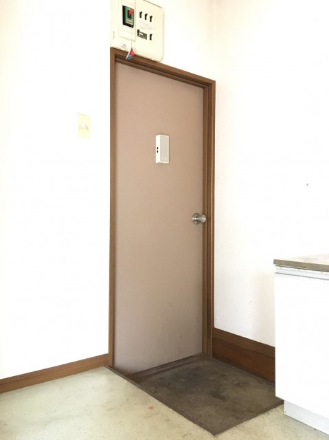 (玄関)