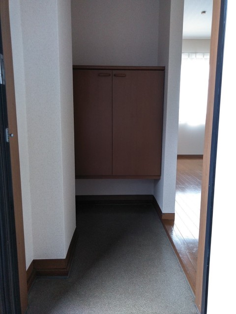 (玄関)