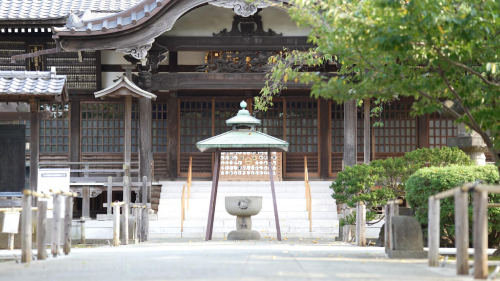 この画像はコラム「祐天寺駅の暮らしやすさについて調べてみました」のサムネイル写真でず